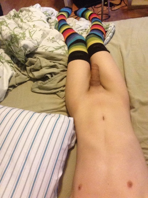 girlyboyryan:  Super exclusive awesome never-before-seen photos I never used! (Because they suck.)