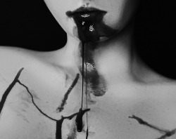 treenymphh:  † ☽ My blog will make you scream. ☽ †