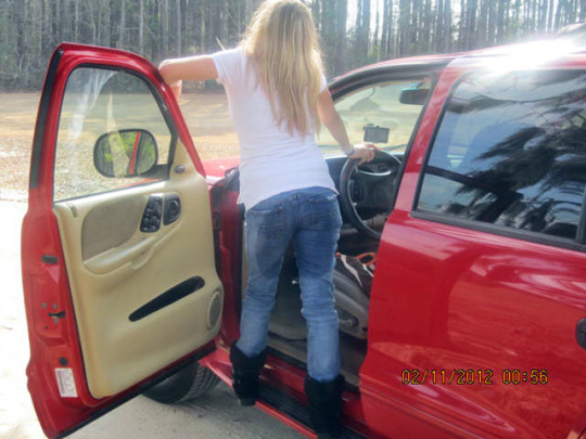 bvb1123: Don’t look! I got caught in a traffic jam and pissed my damn pants! 