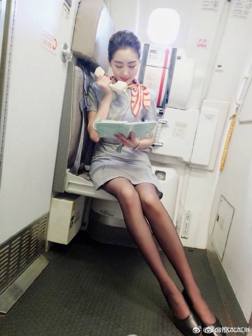 lyn900419: 蓝天航空公司的空姐