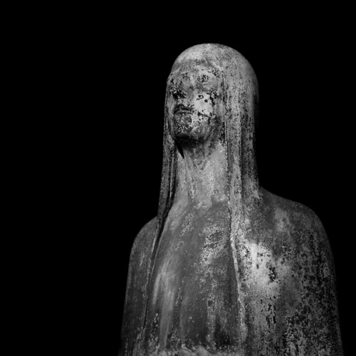 devidsketchbook: GRAVEYARD SCULPTURES IN MILAN Graveyard sculpture portraiture in Monumentale, the h