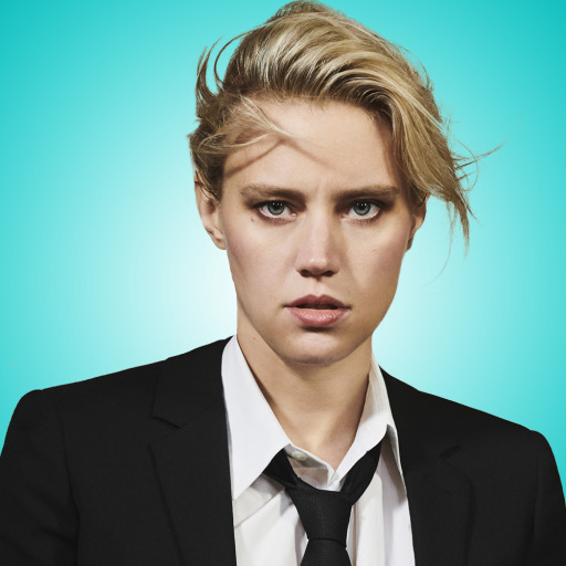 XXX adoringkatemckinnon:  Kate McKinnon as King photo