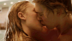 n4ughty-y:  This is too hot not to reblog♡ love, sex, kissing, and more ♡ 