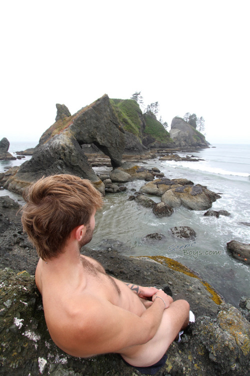 scenicboys:  naked1000:  love this pic….. if i were here naked i would have a big hard on  ScenicBoy Adam