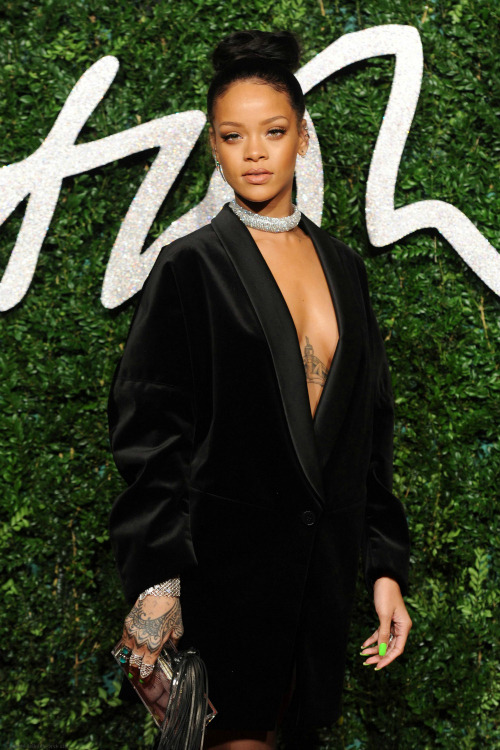  Rihanna at the British Fashion Awards in London (01.12.2014.) #9 