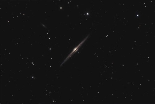 mysticmementos: thenewenlightenmentage: The Needle Galaxy