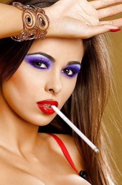 girlswhosmoke2: