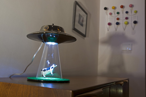 mrscreepshow:  orneryjabroni:  Sweet Light Design Alien Abduction Lamp  I want one! 