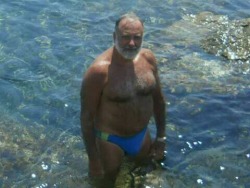 Older men and Speedos: My Weakness