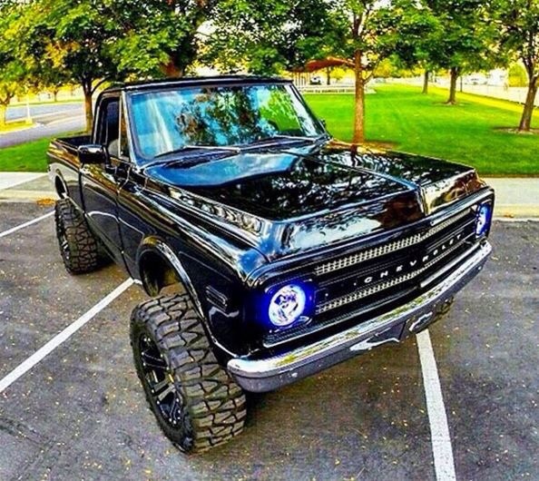 liftedtrucks:  For more country pictures check out my two other blogs www.cozylogcabins.tumblr.com