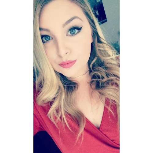 peachyprincessxo: peachyprincessxo: I may of fucked myself with a lollipop earlier..  Note to self -