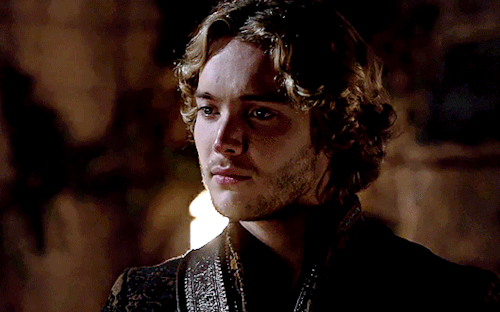 fishalthor: toby regbo in every episode ever of reign↳ 2x06 three queens