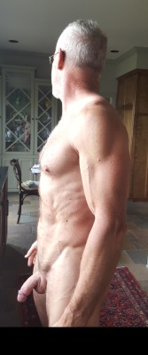 compactguytn:  Hubby was hanging so nicely this morning I had to capture the moment.  Beautiful isn’t it?
