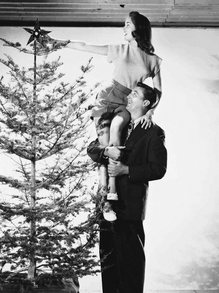 hollywoodlady:  Classic Christmas Movies - Part I:   It’s a Wonderful life, 1947; 