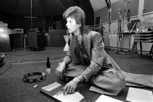 night-spell: David Bowie writing Diamond Dogs lyrics using the cut up method, Olympic Studios, late 