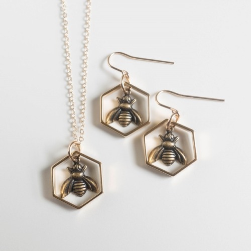 cardozzza:brighteyedsunflowers:sosuperawesome:Bee Rings, Necklaces and Earrings, by J Topolski on Et