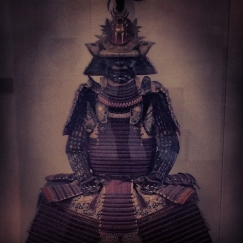 Armure de samurai   17e siècle, époque Edo (1603-1868) Cuir, métal, textile Japon  © enzobress Secti