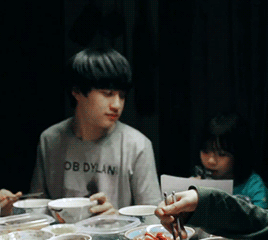 kyvngsoo:  Taeyoung being an annoying brother ~ 