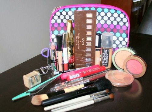 makeupbag: http://makeupbag.tumblr.com/ Where Boys Will Be Girls