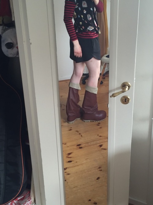 Shoes for my Fierce Diety Link cosplay almost finished! I&rsquo;m really happy with the result!!
