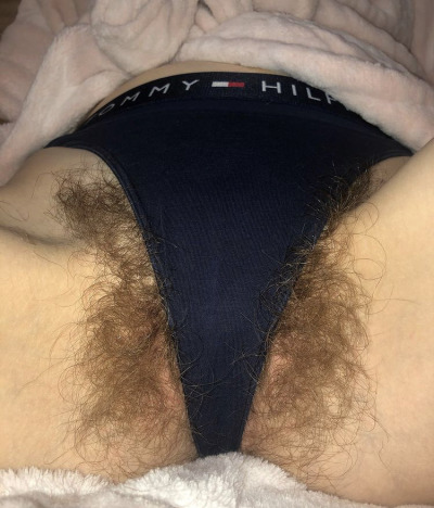 shaqbak:hairywomenwant:Furrocious furrific