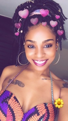 69eatpussy:  k677y: Faux locs for the win