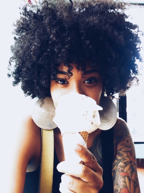 worldsbaddest:  0___0world’s baddest females here