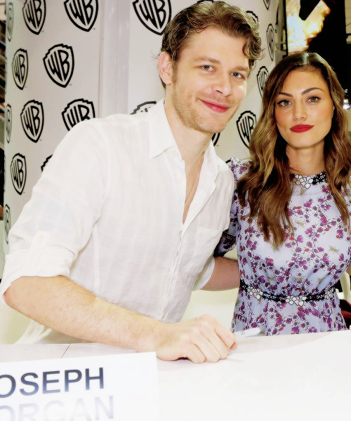 prettymysticfalls: Joseph Morgan and Phoebe Tonkin attend the ‘The Originals’ signing se