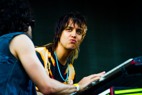 thestrokesargentinafans:  Julian Casablancas + The Voidz by Joey Tobin 