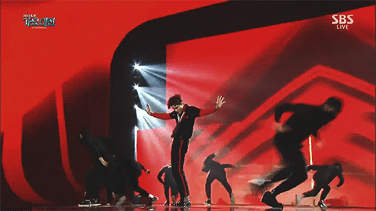 jonginence:  when you and squad are ready to turn up 