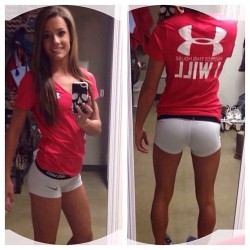 dailyfitnessbabes:  via [Loving Fitness Babes]