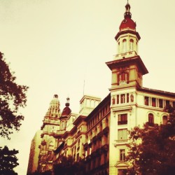 hostelcolonial:  Edificio La Imprenta en Avenida de Mayo #buenosaires #argentina #architecture #travel (en Buenos Aires, Argentina) 