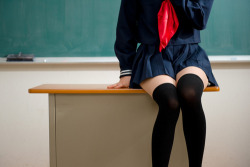 alicedollie:  I really wanted to try going to school in Japan and wear their school uniforms, Idk it’s just when you have a pretty uniform you can look back and say things like “yep school days.” Plus how easy would it be not to think about what