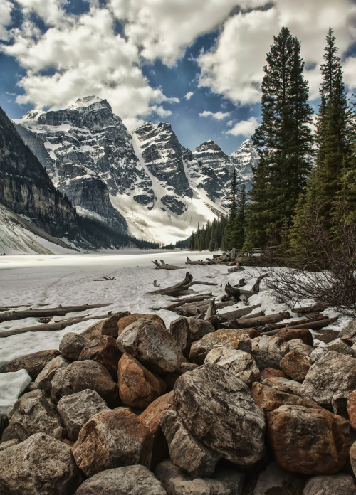 definitelydope: Moraine Lake Spring (by Jeff Clow)