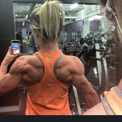 fitgymbabe:  Instagram: larinaleephysique Great Pic! - Check out more of her pics: larinaleephysique on Fit Gym BabeInstagram Caption: 👉⭐I will be putting together a Ebook over the next few months of how to build a back - how to build big capped