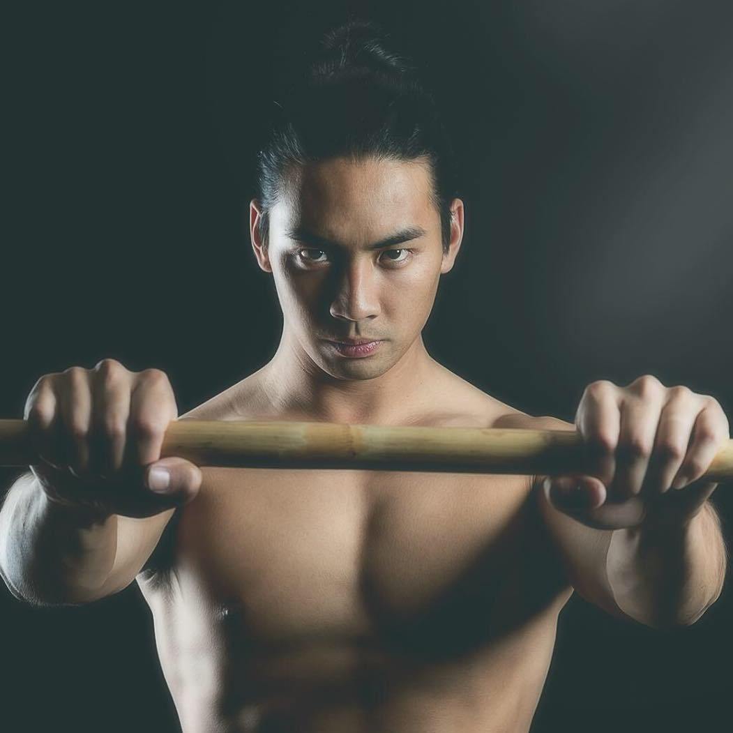 prettydudesweb:   Yoshi Sudarso (SUNJI) as “Li Shang” from Mulan  📷: Saffels