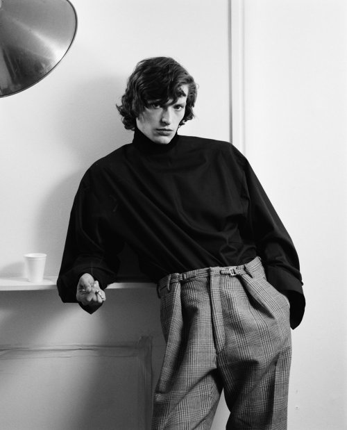 reichsstadt:  Julius Gerhardt by Mark Kean - Varon Magazine