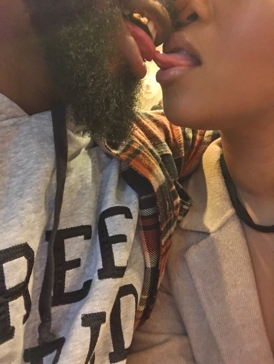 thesnobbyartsyblog:  laughflirtlive:  thesnobbyartsyblog:  She told me if I post