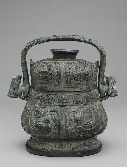 Covered Ritual Wine Vessel (You) with Decoration of Confronting Birds, mid Western Zhou period, 10th