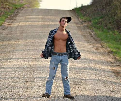 he may be a skinny fuck, but these are the only kind of senior photos I wanna see.