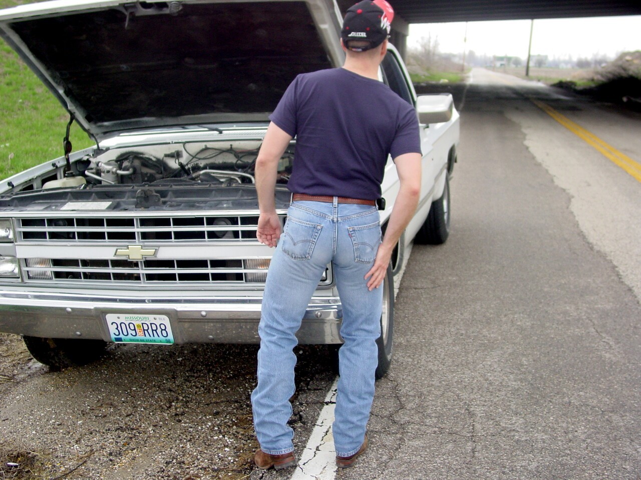 I'm a true Country Boy i like hot Cowboys