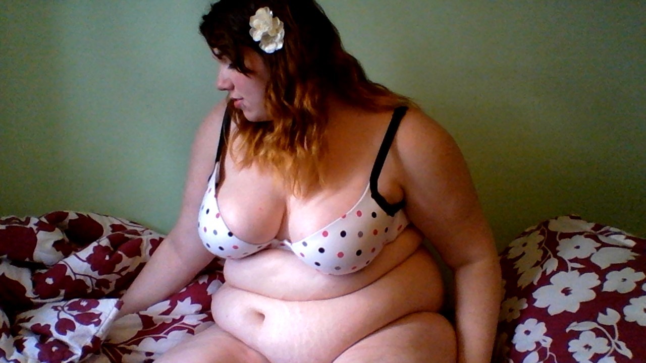 deliciouslymonnyme:  pigglett1963:  she be gorgeous   tdevil:pigglett1963:she be
