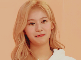 (190423) Idol Room - Sana