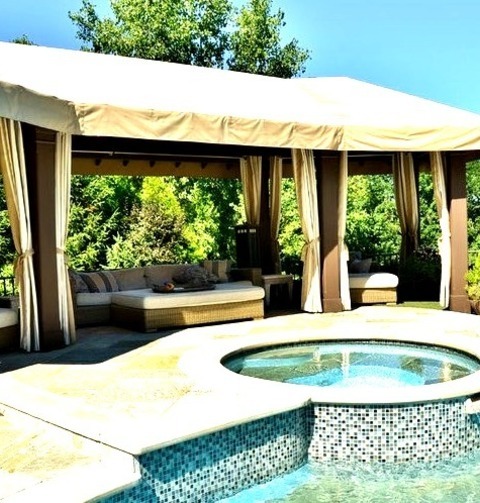 Pool NewarkHot Tub - Large Traditional Backyard Custom-shaped Natural Hot Tub Idea