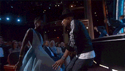 yahooentertainment:  Pharrell busts out the hat and some moves 