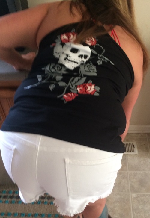 mnmcouple: hotforbbcwife in her element…spending my money….and looking fine doing so!!