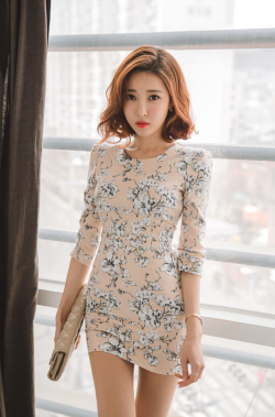 korean-dreams-girls:Ji Na - February 09, 2015 Set