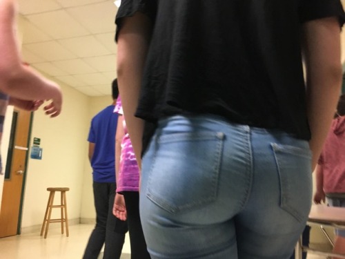 assoclass:I’m posting creepshots now….