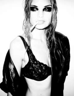 the-town-bicycle:  coramackenzie:  my edit  Ƭß❥