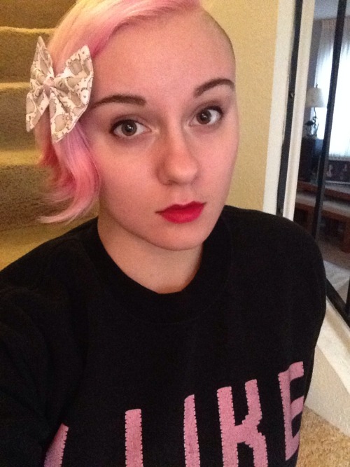 harlekine:  speaking of being dead inside i looked sorta cute today in spite of feeling like a corpse
